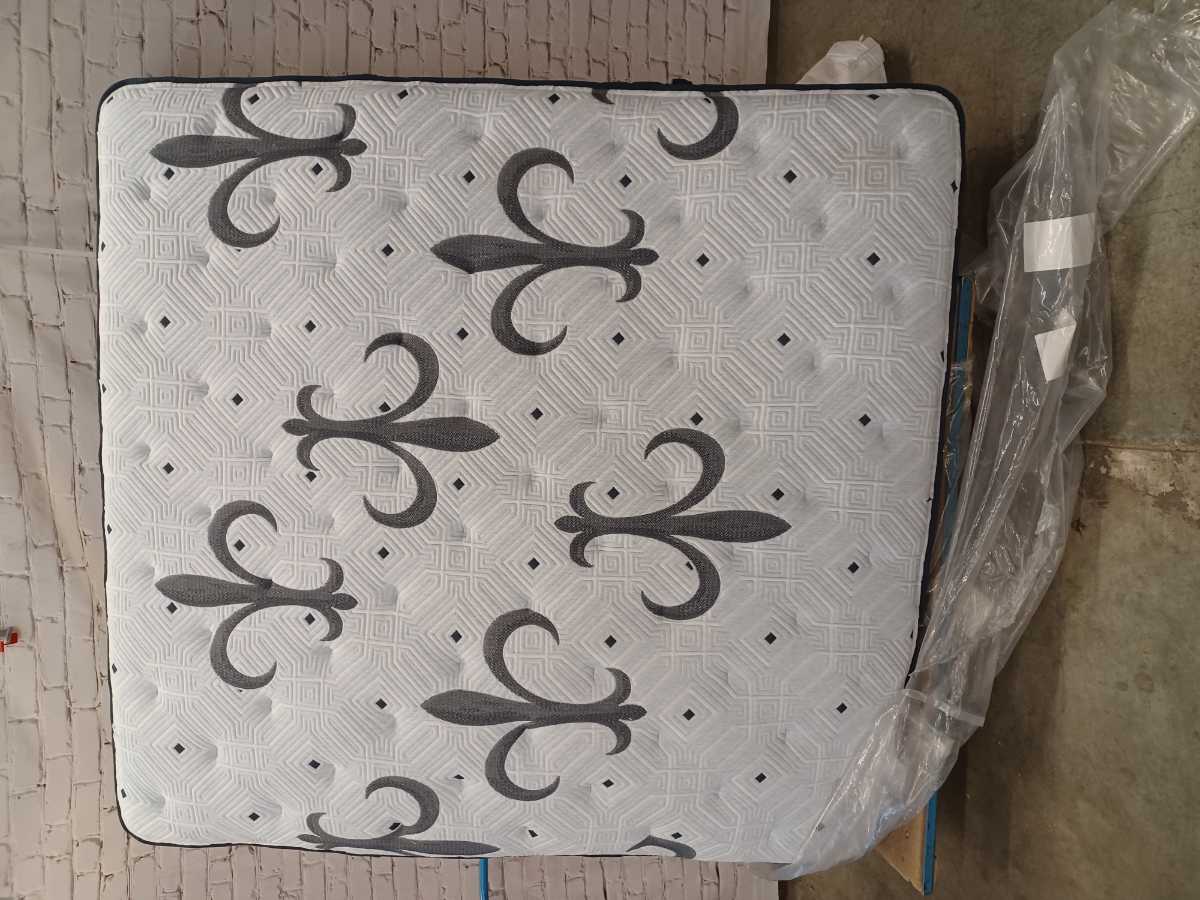 Stearns & Foster® Estate Tight Top Catelyn 13.5 inch Mattress - King - Gallery Image 2